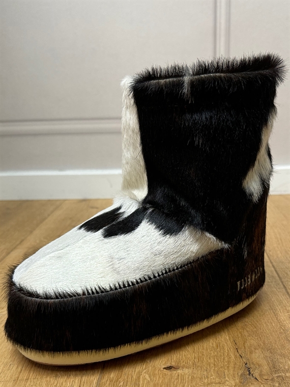 Moon Boot Icon Low Cow Print Nolace Pony Boots
